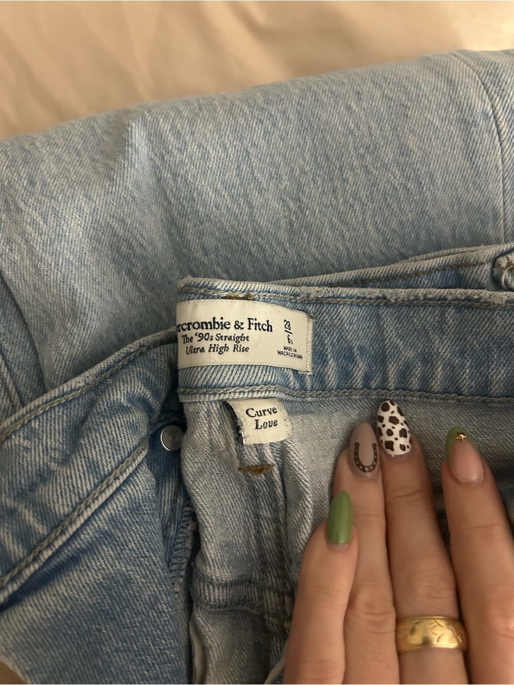 Abercrombie & Fitch Curve Love Light Blue '90s Straight Ultra High Rise Jeans